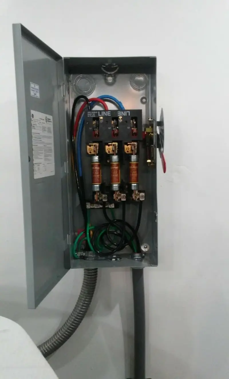 Three-phase disconnect switch installed for Smoke Detector Installation in Buckley